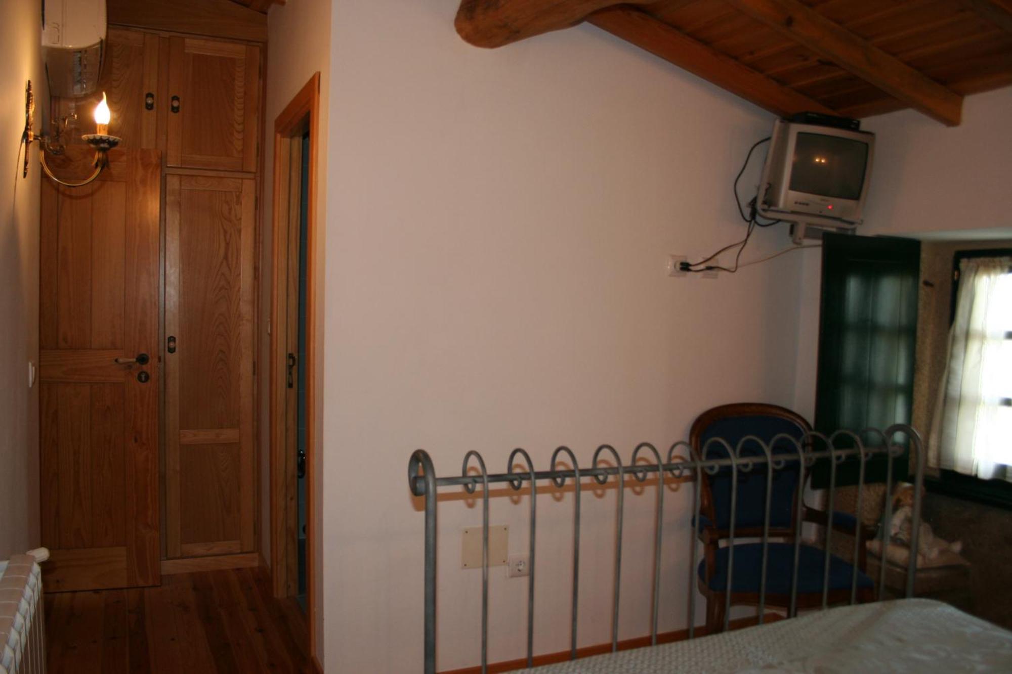 Quinta De La Barandica Guest House Miranda do Douro Room photo